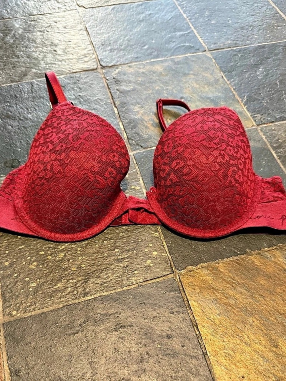 Victoria's Secret PINK Lace Bra Red Size 34C Good Condition